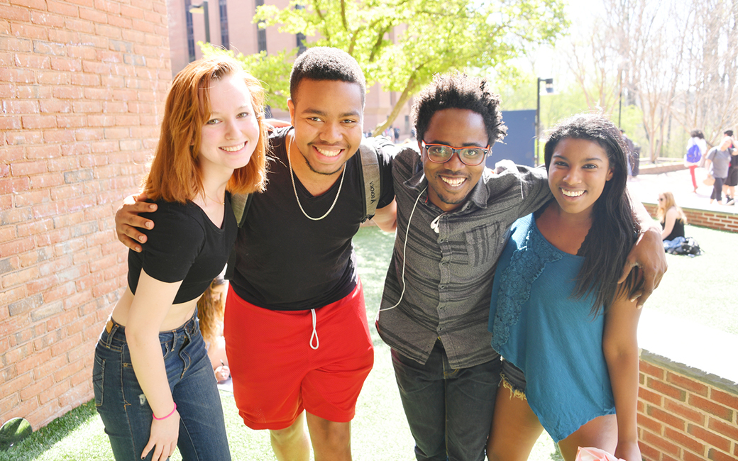 Video of 4 students on campus