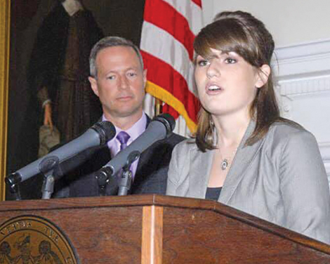 Elfreth at podium