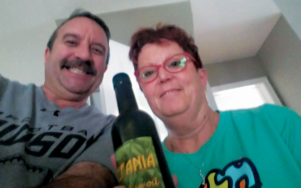 Ed ’00 and Jacki Molen