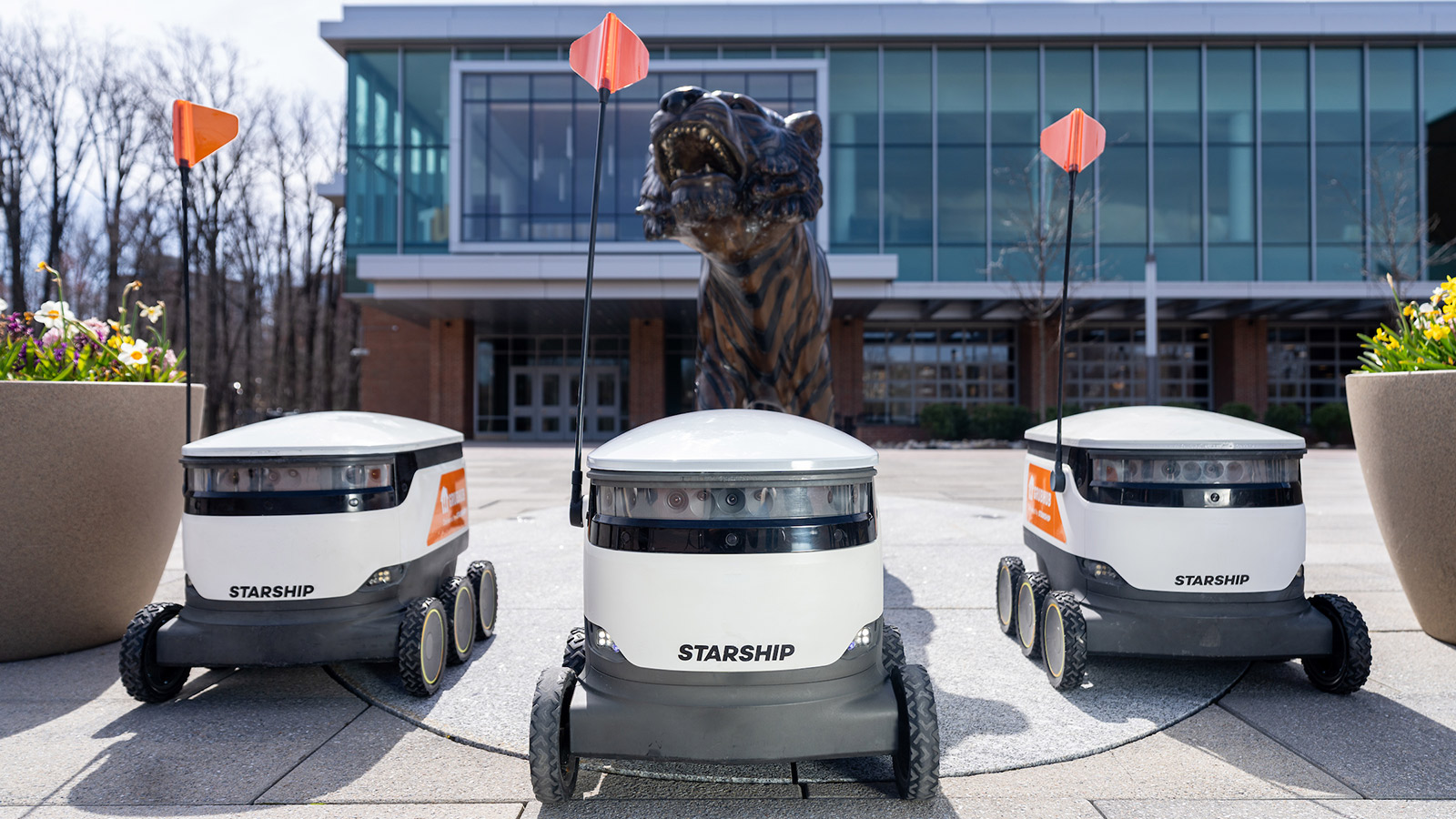 food delivery robots at TU