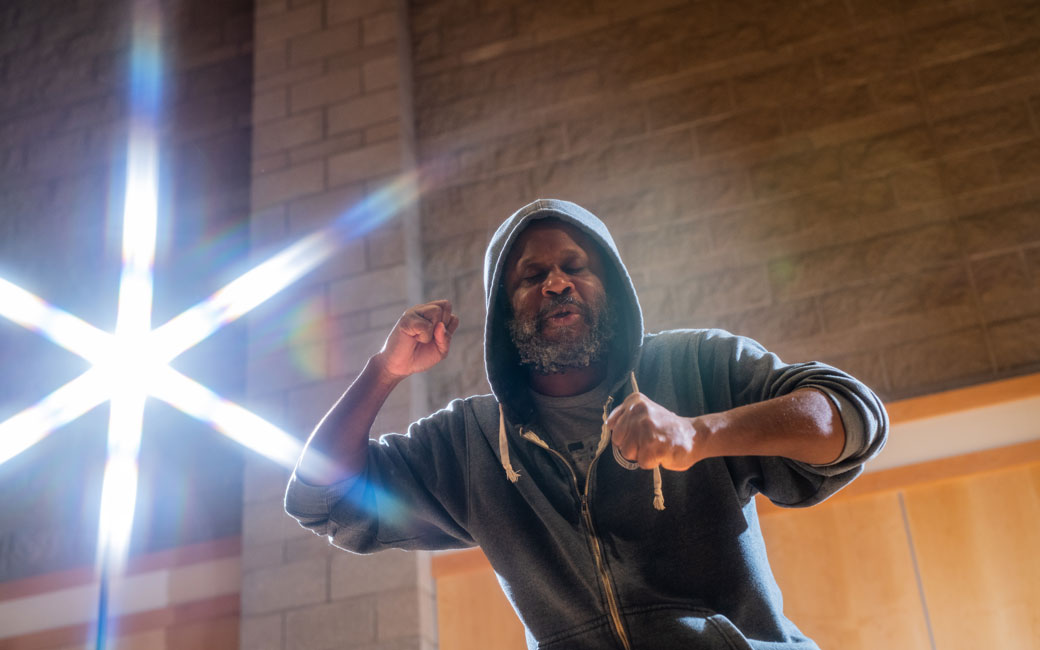 Shodekeh Talifaro performing
