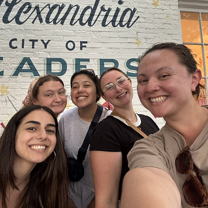 Clockwise from bottom left: Evelina Sarapi ’22, Bailey Hardwick ’23, Sydney Redford ’23, Allie Kashan ’23 and Taryn Painter ’22 exploring bookstores in Alexandria, Virginia