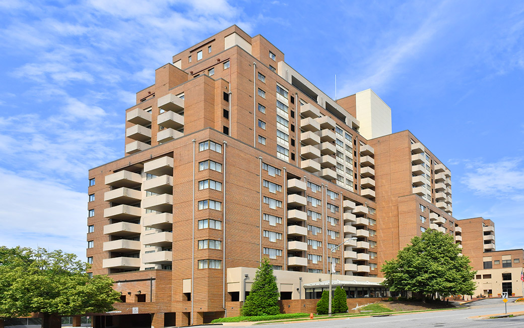 Residences at 10 West Burke Ave.